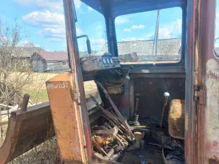 Трелевочный трактор ТДТ-55А, гос. регистрационный знак 29 АМ 0490, год выпуска 1981, VIN нет, номер двигателя 12913, номер коробки передач 34680, номер рамы 63035, номер моста 22944, мощность двигателя 95 л.с, цвет-красный, паспорт транспортного средства ВА 020775, Архангельская область…