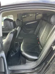 Volkswagen Passat 2011 года выпуска, VIN WVWZZZ3CZCP015890. В залоге у Совкомбанка.