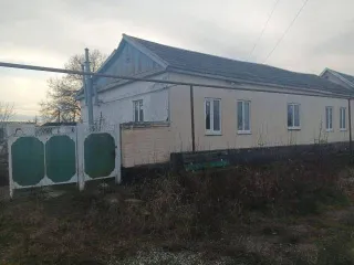 Дом 66,5 м² и земельный участок 2620 м², Ставропольский край, Благодарненский р-н, с Сотниковское, ул Пролетарская, д.91, кад. № 26:13:161201:866, земельный участок 2620 м², кад. № 26:13:161201:737. Должник не проблематичный, осмотр возможен.