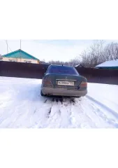 Mercedes-Benz E220 1994 года, 149 лс, 446647 км, АКПП. VIN: WDB1240221C101397. Автомобиль не на ходу. На транспортное средство наложены ограничения в виде запрета на регистрационные действия.