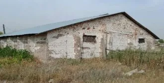 Зерносклад № 2, площадь 821,00 кв. м., год постройки 1982, кадастровый номер: 56:30:0601001:212, адрес: Оренбургская область, Сорочинский район, с. Михайловка Первая, ул. Школьная, дом 53.