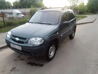 Chevrolet Niva 2013, 212300-55, год выпуска 2013, VIN X9L212300E0498967, гос. номер: О252СС57. Автомобиль на ходу, имеются отслоение каски на переднем бампере, пороги и задние арки сквозная коррозия, задняя дверь коррозия, подтекает основной радиатор или патрубки на радиаторе. Днище в хорошем…