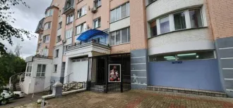 Помещение 218,2 кв.м, Калуга, ул. Космонавта Комарова, д. 38/1. Кадастровый (или условный) номер: 40:26:000338:164; тип объекта: Помещение; вид сооружения: Иное; значение: 218.20; полезная площадь (кв.м.): 218.20; год постройки: 2008. Адрес: Калужская обл., г. Калуга, ул. Космонавта Комарова, д…