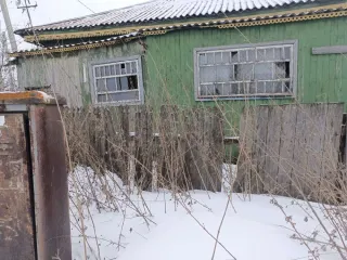 1/5 доли в жилом доме (кадастровый номер: 42:06:0101001:1839, площадь: 43,6 кв.м., местонахождение: Кемеровская область, Ленинск-Кузнецкий район, с. Красное, ул. Кирова, д.83) и 1/5 доли на земельный участок (кадастровый номер: 42:06:0101001:665, площадь: 1 576 кв.м., виды разрешенного…
