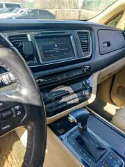 Kia Carnival 2016 года, 202.6 лс, пробег 151960 км, АКПП. VIN: KNAME81ABHS284541.