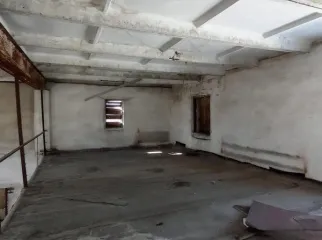 Земельный участок площадью 24300 кв. м с кадастровым номером 21:05:020106:31 и расположенными на нем объектами недвижимости по адресу: Чувашская Республика, г. Шумерля, ул. Радищева, дом 38. Объекты на участке: здание конторы кадастровый номер 21:05:000000:701 площадью 373,3 кв. м; производственная…