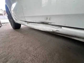 Citroen DS4 2012, 150 лс, 223616 км, АКПП. Легковой седан (не на ходу), белого цвета, VIN VF7NX5FEACY563166, ГРЗ В241ОА161, двигатель 10FJBZPSASF06 1537541, СТС 9961 854319.