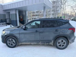 Kia Seltos 2023 года, 109,5 лс, 83668 км. Легковой автомобиль, марка: KIA, модель: Seltos, год изготовления: 2023, цвет: Серый, VIN: MX1ER81AKPK494983, ПТС: 1643 03070146435, г/н: К342ХР186, кузов №: KNAER81AKP7494983, экологический класс: Пятый, разрешенная максимальная масса 1910 кг, масса без…
