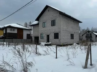 Право аренды на земельный участок  кадастровый номер 22:63:030219:2302  Российская Федерация, Алтайский край, Городской округ город Барнаул, г. Барнаул, ул. Колосковая, участок 7, площадь 1004.00 кв.м,, дата постановки на кадастровый учет: 11.02.2016   Объект незавершенного строительства …