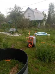 Земельный участок с кадастровым номером  50:27:0020803:118 площадью 500 кв.м., с  расположенным на нем жилым зданием с  кадастровым номером 50:27:0020803:704, площадью  48.1 , общая долевая собственность в размере 2/3  доли, находящийся по адресу 142184, Московская  область, Подольский район…