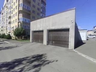 Машино-место 3 площадью 13,3 кв. м по адресу: Ростовская область, г. Ростов-на-Дону, Железнодорожный р-н, ул. Тружеников, д. 86/5, м/м 3. Номер, тип этажа: подвал № 2. Кадастровый номер: 61:44:0000000:185249. Кадастровая стоимость: 130509.84. Вид ограничений и обременений: не установлены.