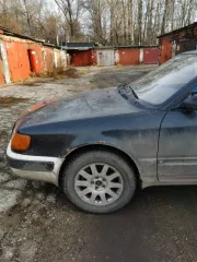 Audi 100 1991 года выпуска, VIN WAUZZZ4ZMN028972. Цвет кузова черный, механическая коробка передач.