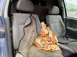 Фольксваген Кэдди 2001 года, синий цвет, VIN WV1ZZZ9KZ1R520986, госномер Е611ВР82. Дизельный двигатель 1.9 литра (1896 куб. см) мощностью 90 л.с. Разрешенная максимальная масса 1730 кг, масса без нагрузки 1180 кг.