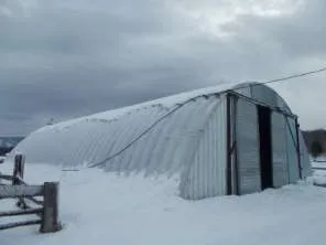 Склады и ж/д пути 5586,8 кв.м, участок 28555 кв.м, Абакан. Имущество, расположенное по адресу: Республика Хакасия, г. Абакан, ул. Горная, д. 7: Недвижимое имущество - Нежилое здание (склад II группы №1), кад. №19:01:080501:1366, пл.1177,1 кв.м. Нежилое здание (склад II группы №2)…