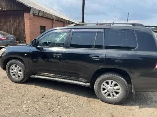 Toyota Land Cruiser 200, 2008 легковой автомобиль TOYOTA LAND CRUISER200, 2008 г.в., г/н О003РО24, VIN JTMHT05J705024035, № кузова JTMHT05J705024035, цвет черный. В рабочем состоянии, в наличии СТС, ключ. Обременения: залог сохраняется, запреты судебного пристава исполнителя на рег. действия…