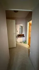Квартира 37,3 кв.м, Новосибирск, ул. Курчатова, 37-220. Однокомнатная квартира общей площадью 37,30 кв.м., расположенная по адресу: г. Новосибирск, ул. Курчатова, д. 37, кв. 220, с кадастровым номером 54:32:010221:403. Залог в пользу Банк ВТБ (ПАО).