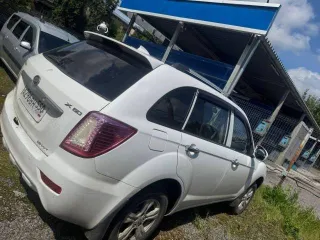 Lifan X60 2013 года, 128 лс, пробег 219000 км. Легковой универсал, VIN: X9W215800D0010491, категория ТС – B/M1. Цвет кузова – белый, мощность двигателя – 128 л.с. (94 кВт), рабочий объем – 1794 куб. см, разрешенная максимальная масса – 1705 кг, масса без нагрузки – 1405 кг.