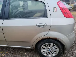 Fiat Punto 2007 легковой автомобиль, марка: Fiat, модель: Punto, год изготовления: 2007, цвет: серо-песочный, VIN: ZFA19900001271276, мощность двигателя, л. с. (кВт): 77 (57), кузов №: ZFA19900001271276. С имуществом можно познакомиться по предварительной договоренности с организатором торгов по…