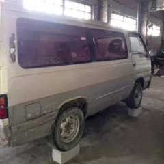 Nissan Caravan, 1982 года, 85 лс, 150000 км, номер кузова ARME24015541, гос. номер У589АМ27. Техническое состояние транспортного средства: не на ходу, не исправна автоматическая коробка передач, двигатель требуется ремонт; по кузову многочисленные следы сквозной коррозии.