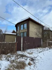 Жилое здание квартира Московская область Здание в Московской обл., 142,9 кв.м. Жилое здание (квартира), площадью 142,9 кв.м., количество этажей 2, в том числе подземных 1, кадастровый номер 50:26:0180404:936, расположенная по адресу: Московская область, р-н. Наро-Фоминский, д. Мартемьяново, ул…