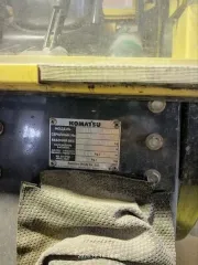 Komatsu FD50AT-7, 2008 г/в, заводской номер 109250, цвет кузова жёлтый. Сведениями о техническом состоянии машины организатор торгов не располагает. Регистрационные документы у должника не изымались. Машина, ключи от ТС и фотографии организатору торгов не передавались.