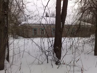 Здание (нежилое) площадью 271.1 кв.м., кад. номер 37:23:010208:45, находящиеся по адресу: Ивановская область, г. Вичуга, ул. Ульяновская, д. 9А, расположенное на 
Земельном участке площадью 3 342 кв.м., кадастровый номер 37:23:010208:2. Вид разрешенного использования: Для размещения…