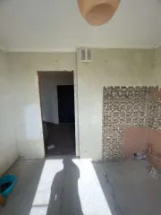 Квартира 50 кв.м. в Московской области, Павло-Посадский городской округ, деревня Евсеево, дом 27а, квартира 59. Общая долевая собственность, доля в праве 5/6. Находится в залоге у ПАО "Sberbank". Кадастровый номер: 50:17:0000000:44172.