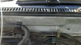 Toyota Carina 1992, VIN: CT1760059889, год изготовления: 1992, цвет кузова (кабины, прицепа) белый, идентификационный номер (VIN) CT1760059889. С имуществом, являющимся предметом торгов, можно ознакомиться по адресу: 663666, Красноярский край, деревня Коростелево, ул Солнечная д. 50, по…