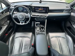 Kia K5 2021 года выпуска, VIN: XWEG6417BM0006437. Осмотр автомобиля проводится в Волгоградской области, р.п. Городище, ул. Автомобилистов, д. 29, по предварительной договоренности по телефону 8 909 380 91 87. Документы предоставляются по запросу на электронную почту rsavvaAY@yandex.ru.