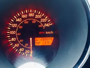 легковой автомобиль комби  хэтчбек  TOIOTA VOLTZ 2002г.в., кузов  кабина  № ZZE137  0002375, двигатель № 2ZZ 0096420, мощность двигателя 190л.с, объем двигателя 1795куб.см, тип бензиновый, гос.рег.знак Р 506 СС 38, пробег 299999км