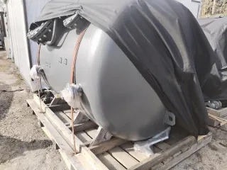 Промежуточная емкость PE-8, заводской номер 2403, 2024 года выпуска, местонахождение: Ярославская обл., г. Ярославль, пр-кт Машиностроителей, д. 83л. Обременение - залог, залогодержатель - МИФНС №10 по Ярославской области. Состояние объекта (новое, б\у): б/у. Вид оборудования: Промежуточная емкость…