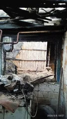 Жилой дом (после пожара), площадь: 33,7 кв.м., кадастровый номер: 30:07:250601:2427, земельный участок, площадь: 618 кв.м., кадастровый номер: 30:07:240103:1317. Категория земель: земли населенных пунктов, вид разрешённого использования: для ведения личного подсобного хозяйства. Ограничение прав и…