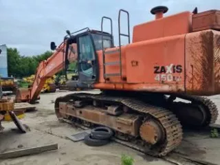 Экскаватор гусеничный Hyundai R300LC-9SH, заводской номер HHKHZ808LE0000183, 2014 год выпуска, госномер 58 УЕ 9248 (63 СВ 9366). Экскаватор гусеничный Hyundai R300LC-9S, заводской номер HHKHZ810LE0001178, 2014 год выпуска, госномер 58 УЕ 9241 (63 СВ 9362). Трактор ДТ-75 ДЕРС2 с буровой установкой…