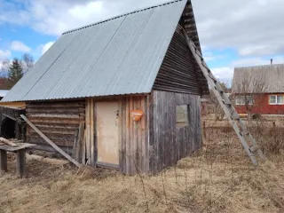 Земельный участок 858 кв.м, садовый дом 41,4 кв.м и баня 20,9 кв.м, Вологодская область, Бабаевский р-н, д. Пенек земельный участок площадью 858 кв.м, кадастровый номер 35:02:0305051:6, РНФИ П11370007407, с расположенными на нем объектами недвижимого имущества — нежилым 2-х этажным зданием -…