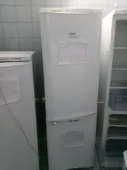 Холодильный шкаф Vestel.