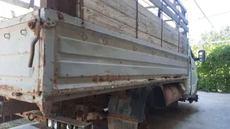 ГАЗ 3302, 2004 легковой автомобиль, марка: ГАЗ, модель: 3302, год изготовления: 2004, цвет: серебристый серо-зеленый, VIN: ХТН33020042016199, г/н: М425МС30. Особенности тех. состояния: коррозия по всему кузову, отсутствует навесное оборудование двигателя, двигатель разукомплектован, отсутствуют…