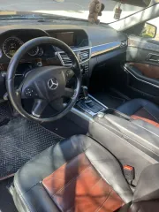 Mercedes-Benz E klasse, 2011. Автомобиль - Mercedes-Benz E klasse; год выпуска – 2011; VIN номер: WDD2120481A513751. На имущество наложены ограничения в виде запрета на регистрационные действия. Автомобиль имеет следующие недостатки: имеет очаги коррозии на задних арках, лобовое стекло в трещинах…