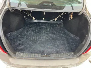 Lada Granta 2016 года, 87 л.с., пробег 168100 км. Цвет золотисто-коричневый, VIN XTA219010H0428144. Автомобиль заводится, на ходу. Имеется вмятина на задней левой двери. Находится в залоге. Местоположение: г. Уфа.