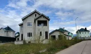 Здание жилой дом кадастровый номер 53:11:0300105:2484 адрес Новгородская обл р-н Новгородский с/п Волотовское п Волховец поз 10 Земельный участок кадастровый номер 53:11:0300105:2547 адрес Новгородская обл р-н Новгородский с/п Волотовское п Волховец Нежилое здание гараж кадастровый номер…