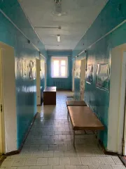 Здание поликлиники 161,1 кв.м с участком 800 кв.м, Смоленская область. Здание поликлиники, назначение: нежилое, площадь 161,1 кв. м, кадастровый номер 67:27:0011716:38, расположенное по адресу: Смоленская область, г. Смоленск, ул. Станционная, д. 2, с земельным участком площадью 800 кв. м с…