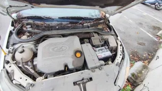 Lada Vesta 2018 года, 122.4 л.с., пробег 75560 км, автоматическая коробка передач. Цвет кузова белый. VIN: XTAGFL320JY210184. Двигатель: номер 21179 0046903, объем 1774 см³. Является залоговым имуществом.