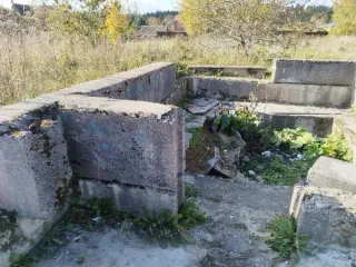 Нежилое здание 63 кв.м с участком 1400 кв.м, Ленинградская область. Объект расположен по адресу: Ленинградская область, Гатчинский район, Елизаветинское сельское поселение, деревня Дубицы, улица Новоселов, дом 2. Кадастровые номера: 47:23:0132001:614 (здание), 47:23:0132001:634 (земельный участок)…