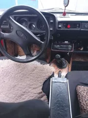 Автомобиль ВАЗ 2105, 1982 г.в., VIN:XTA210500C0151928, цвет: рубин. Техническое состояние: автомобиль на ходу, разрушенное и ржавое дно.