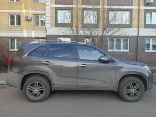 Kia Sorento 2013 года, VIN XWEKU814DD0003126. Осмотр по предварительной записи в рабочие дни по телефону 8(920)4231678. Автомобиль находится по адресу: Московская область, г. Королев, мкр. Болшево, пр-д Бурковский. По вопросу осмотра также можно обращаться по телефону 89216451705 (Евгения).