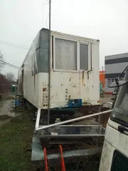 Полуприцеп-фургон Montracon, 1997 года выпуска. VIN шасси не соответствует VIN фургона, постановка на учет в ГИБДД невозможна. Предполагается, что интерес покупателей связан с разборкой на запасные части.