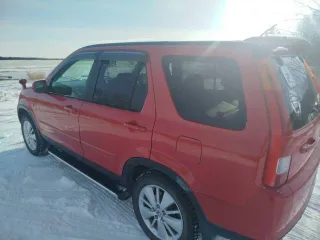 Honda CR-V 1992 года, 158 лс, пробег 317 850 км, полный привод (4WD), автоматическая коробка передач (АКПП). Объем двигателя 1998 куб.см, модель двигателя K20A, номер двигателя 4053413, номер кузова RD5-1102345, красный цвет. Имеются недочеты по кузову. Автомобиль на ходу в удовлетворительном…