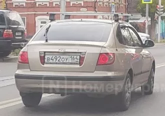Автомобиль Hyundai Elantra, модель: 1.6 GLS, 2006 год, бежевый цвет, VIN: KMHDN51BP6U196299, ПТС: 64ОУ630144, госномер: В492ОУ164, бензиновый двигатель №6426700, мощность 104,7 л. с., объем 1599 куб. см, кузов №KMHDN51BP6U196299, разрешенная масса 1770 кг, масса без нагрузки 1312 кг