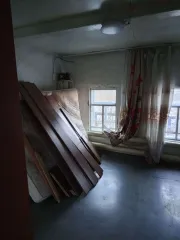 Земельный участок 1275 м² и жилой дом 56,1 м², Курганская область. Участок с кадастровым номером 45:14:020103:188, площадью 1275 кв. м., и жилой дом с кадастровым номером 45:14:020103:261, площадью 56,1 кв. м., расположенные по адресу: 641640, Россия, Курганская область, Петуховский, Петухово…