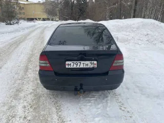 Toyota Corolla 2002, 110 лс, 410000 км, АКПП. Автомобиль Toyota Corolla, VIN: JTDBT23E700119327, 2002 г.в., цвет: черный, регистрационный номер: М797ТН96. В двигателе присутствуют посторонние звуки, большой расход масла. Течет антифриз и масло, неисправность термостата. Горит на приборной панели…