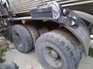 Полуприцеп 99311, 2004 г.в., г/н АР993816, VIN: X8999311040CF8023, цвет серебристо-черный.